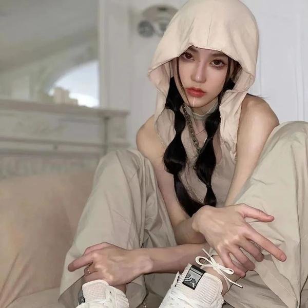 不认识的女友 电影封面